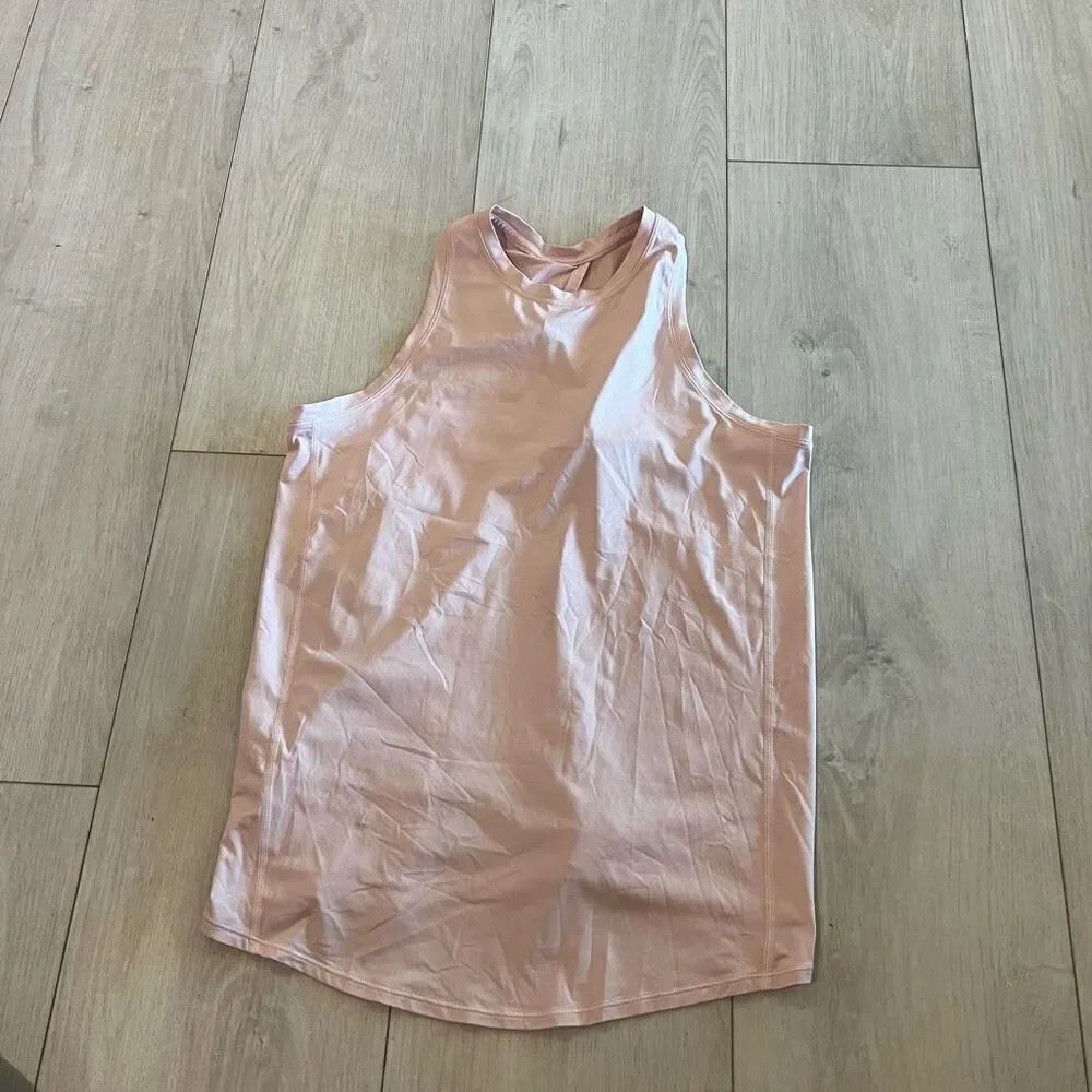 Lululemon women’s top size 4